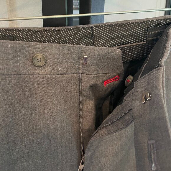 Kenneth Cole Men's Slim-Fit Dress Pants 32" x 28" - Picture 3 of 8